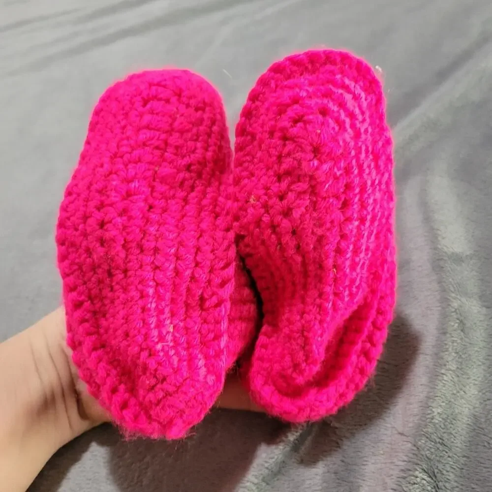 Hand Crochet Baby Slipper Shoes Girls 6/7 Houseshoes Barbie Pink Comfort Stretch
